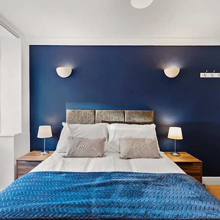 Boutique Stylish Flats - Sleeps 12 * ليدز